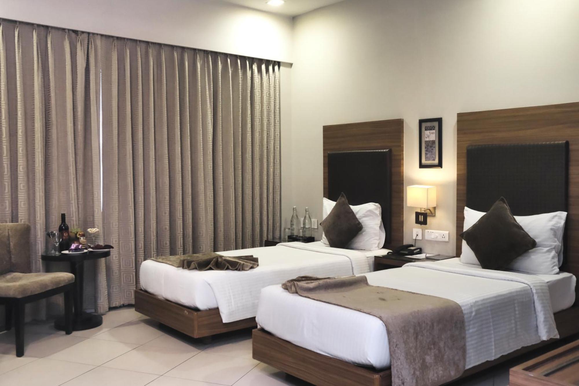 Peerless Hotel Durgapur ภายนอก รูปภาพ