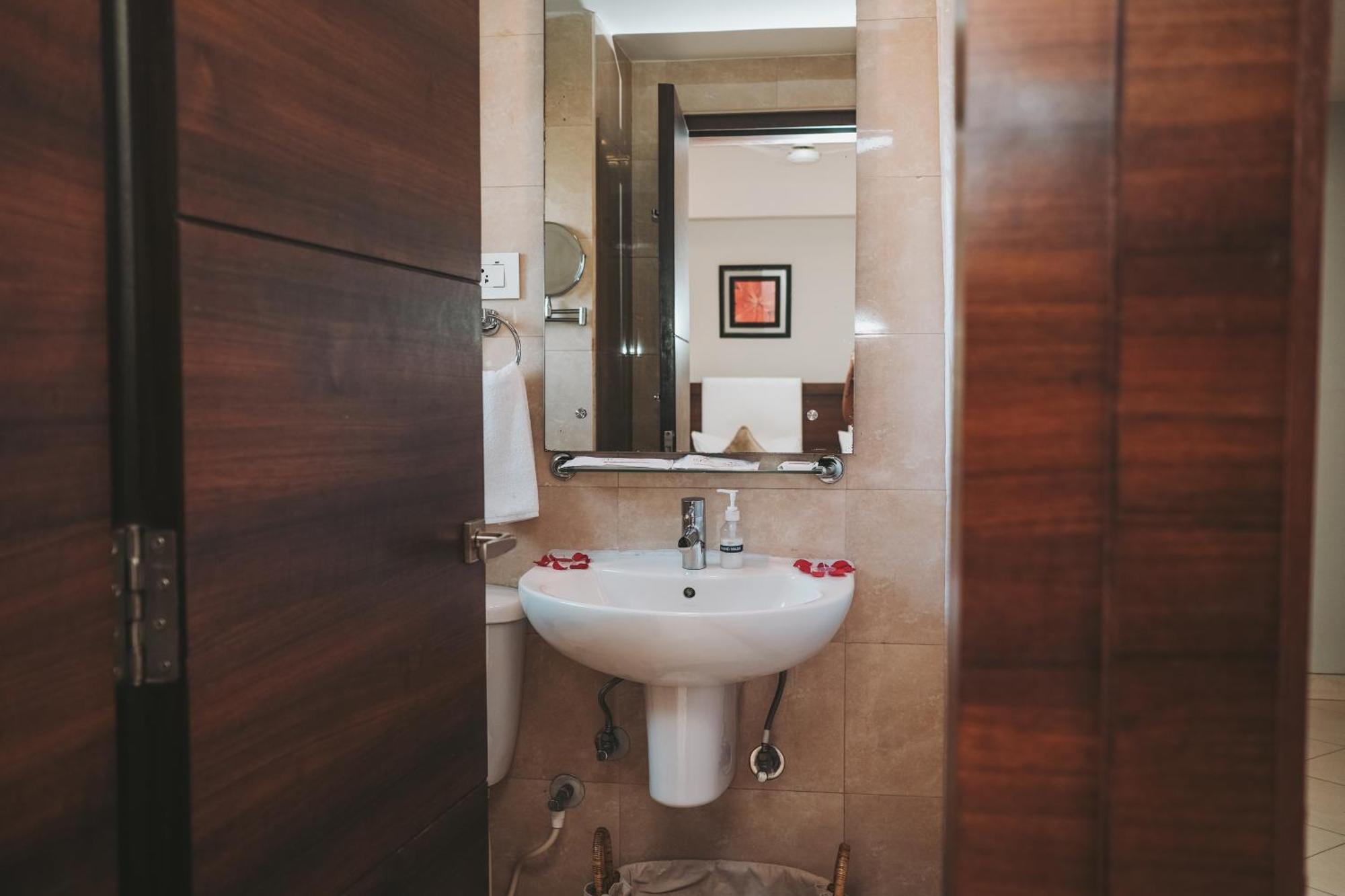 Peerless Hotel Durgapur ภายนอก รูปภาพ