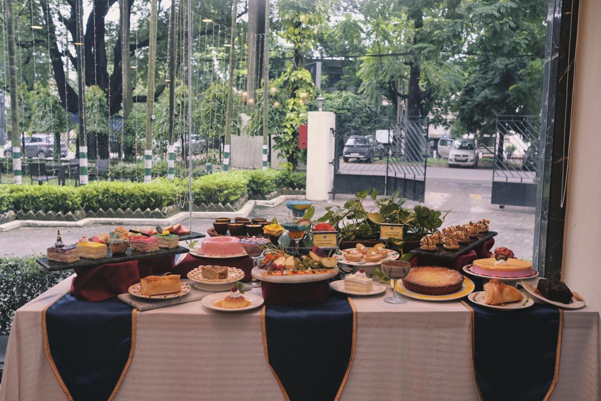 Peerless Hotel Durgapur ภายนอก รูปภาพ